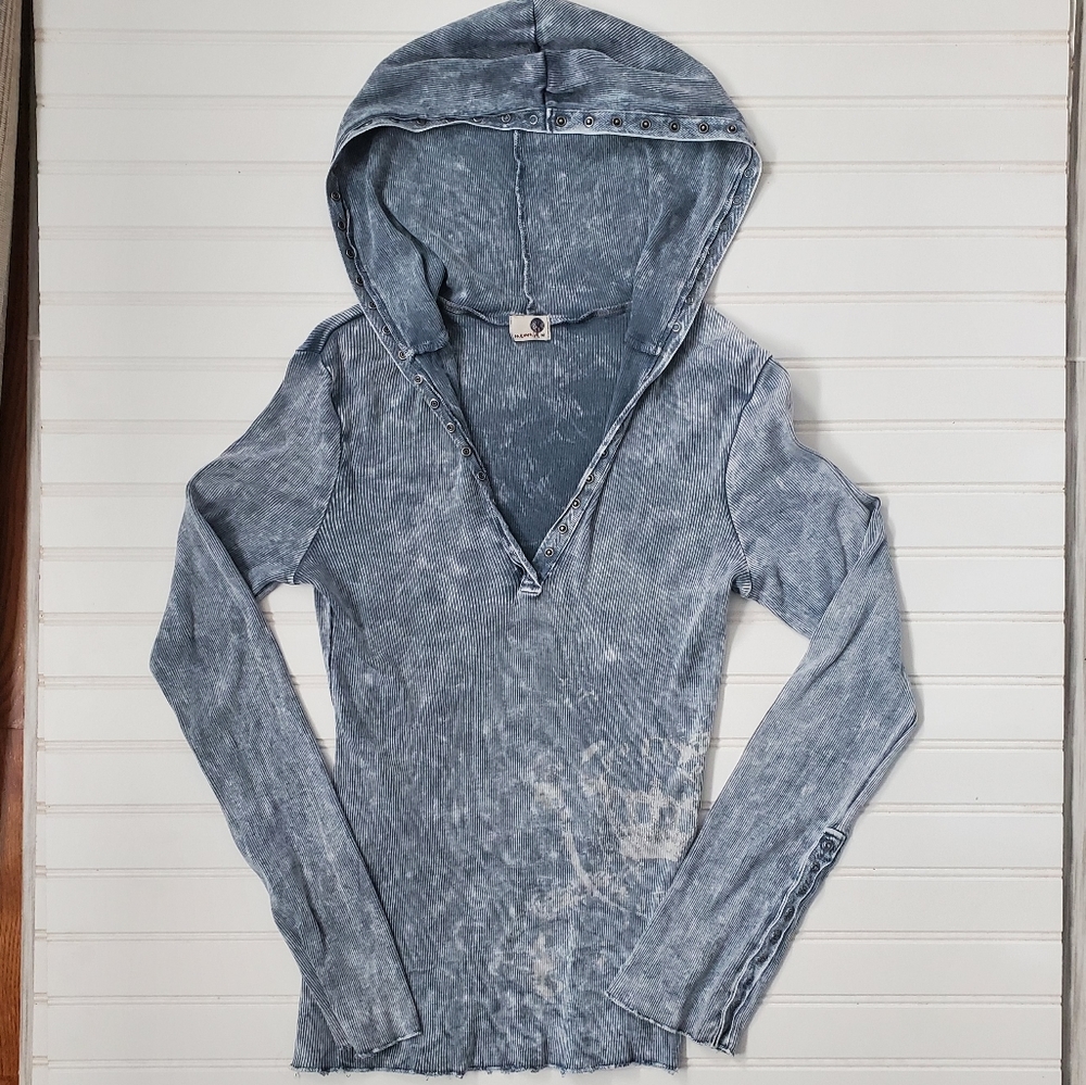 One World Hoodie Long Sleeve